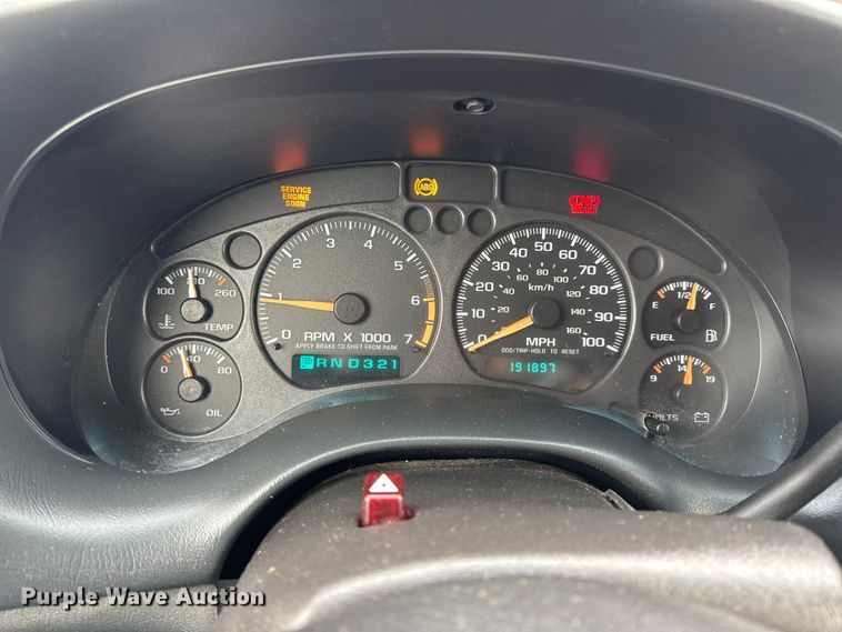 image for item EN0719 2003 Chevrolet S10 LS Ext. Cab pickup truck