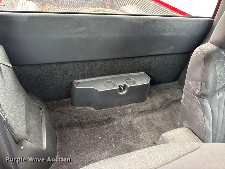 image for item EN0719 2003 Chevrolet S10 LS Ext. Cab pickup truck