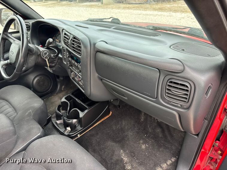 image for item EN0719 2003 Chevrolet S10 LS Ext. Cab pickup truck