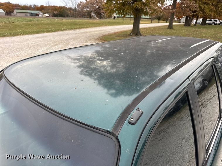 image for item EN0720 2001 Honda CR-V SUV