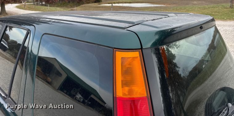 image for item EN0720 2001 Honda CR-V SUV