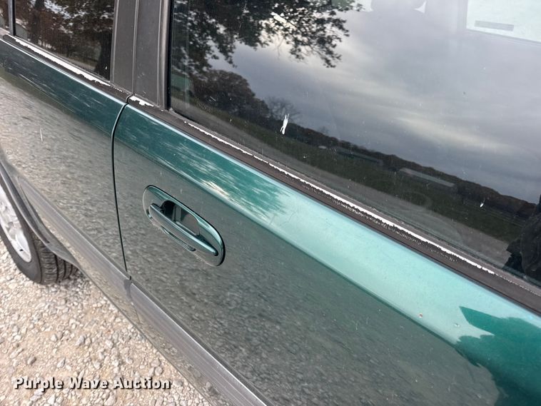 image for item EN0720 2001 Honda CR-V SUV