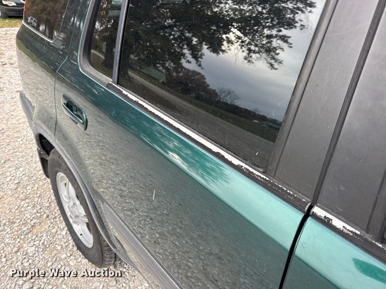 image for item EN0720 2001 Honda CR-V SUV