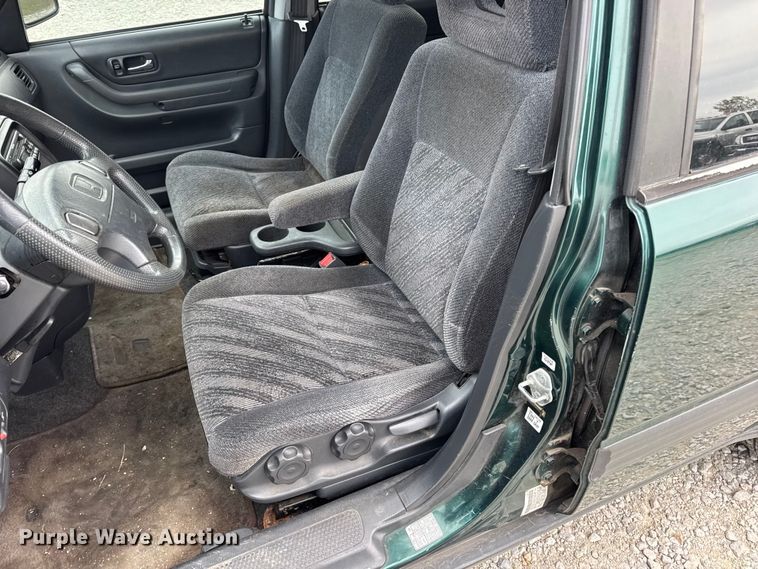 image for item EN0720 2001 Honda CR-V SUV