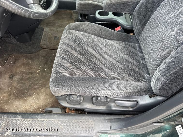 image for item EN0720 2001 Honda CR-V SUV