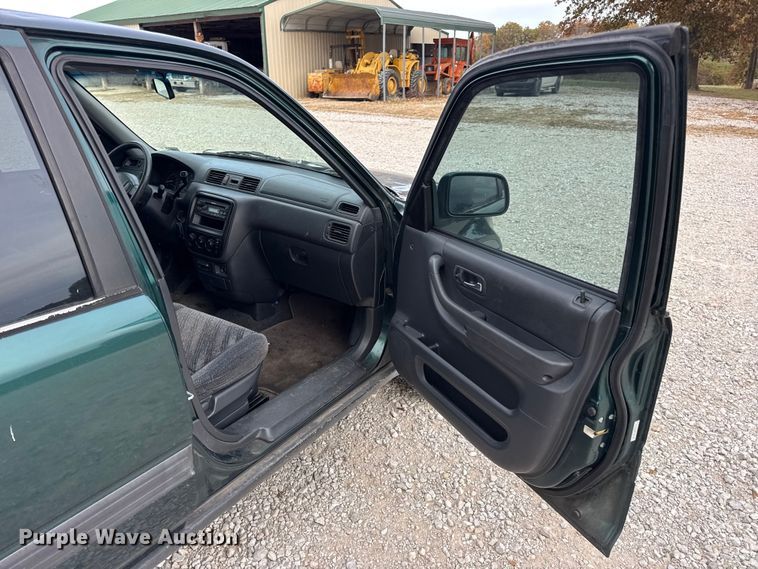 image for item EN0720 2001 Honda CR-V SUV