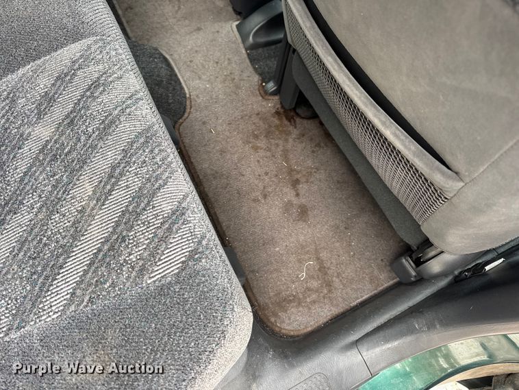 image for item EN0720 2001 Honda CR-V SUV