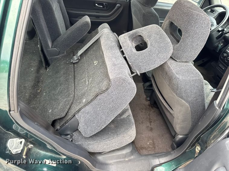 image for item EN0720 2001 Honda CR-V SUV