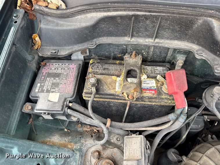 image for item EN0720 2001 Honda CR-V SUV