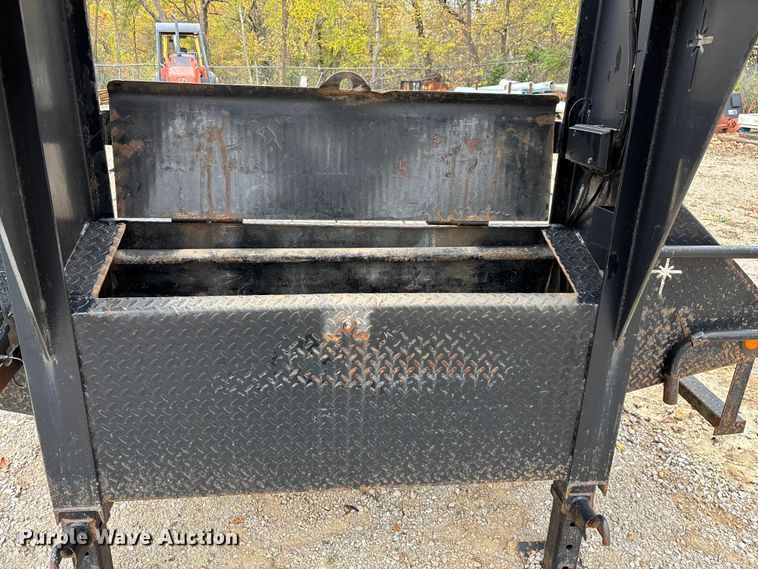 image for item EN5766 2012 Starlite equipment trailer