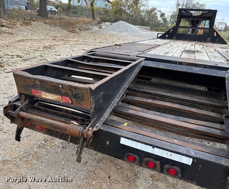 image for item EN5766 2012 Starlite equipment trailer