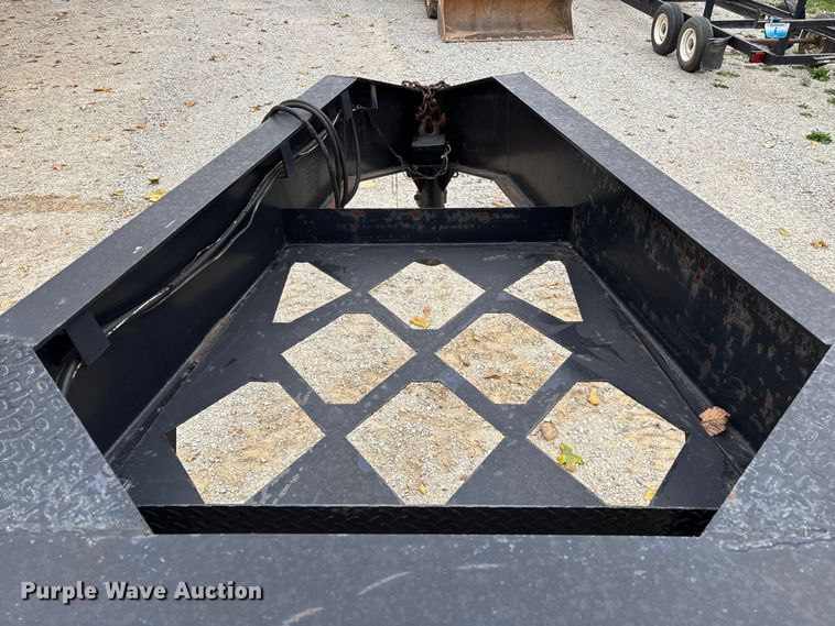 image for item EN5766 2012 Starlite equipment trailer