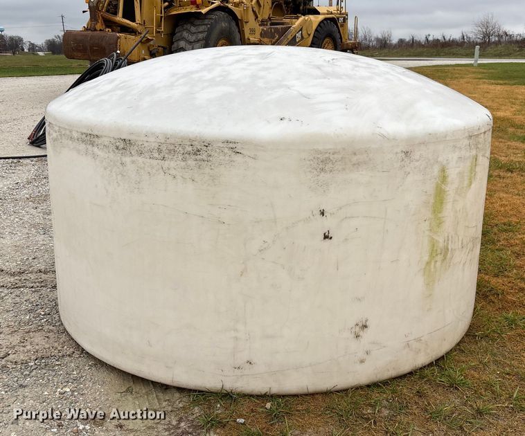 image for item EN5854 Poly tank