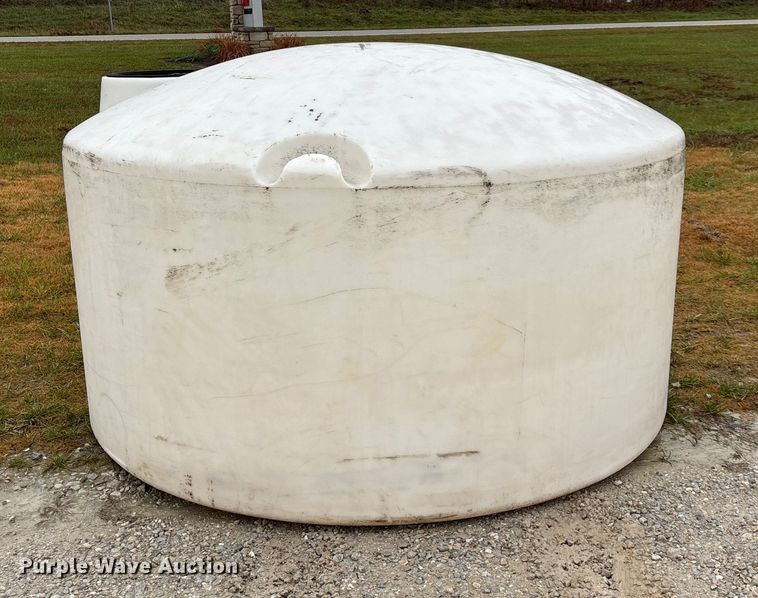 image for item EN5854 Poly tank