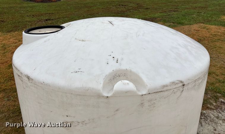 image for item EN5854 Poly tank