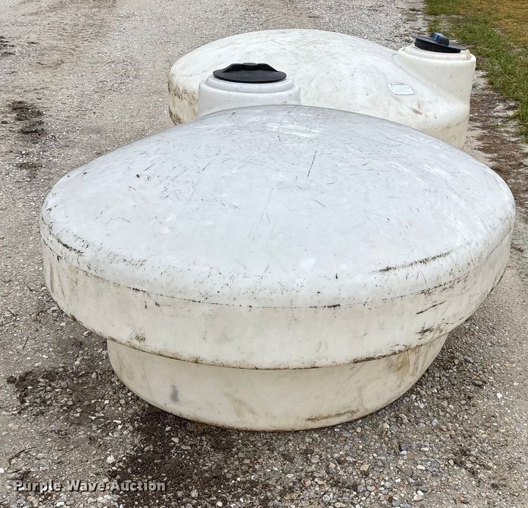 image for item EN5855 (2) poly tanks