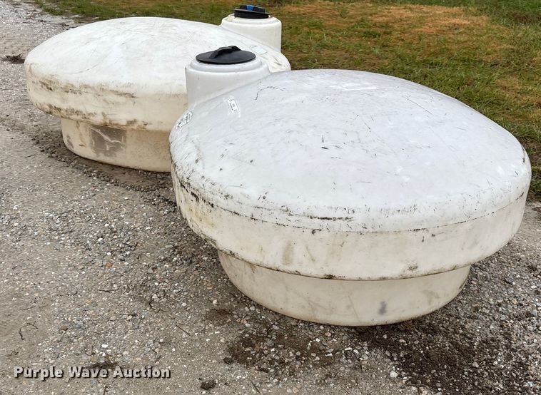 image for item EN5855 (2) poly tanks