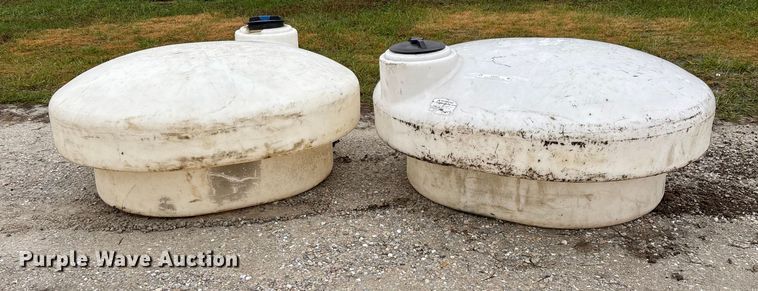 image for item EN5855 (2) poly tanks