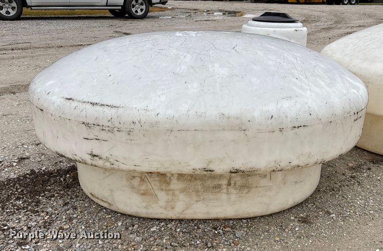 image for item EN5855 (2) poly tanks