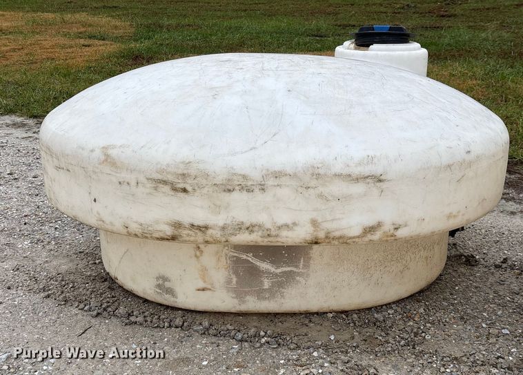 image for item EN5855 (2) poly tanks