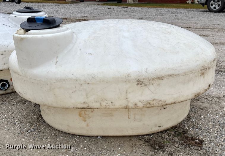 image for item EN5855 (2) poly tanks