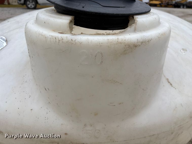 image for item EN5855 (2) poly tanks