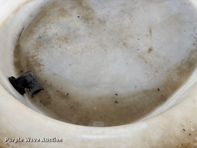 image for item EN5855 (2) poly tanks