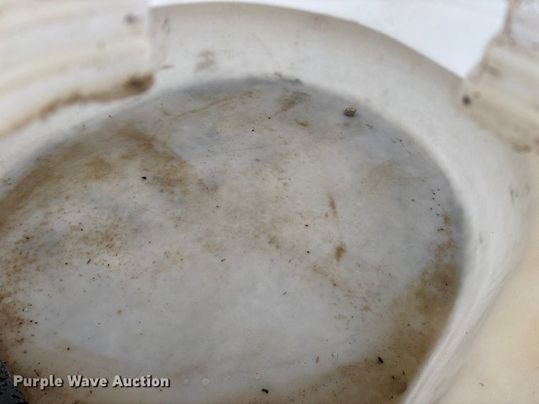 image for item EN5855 (2) poly tanks