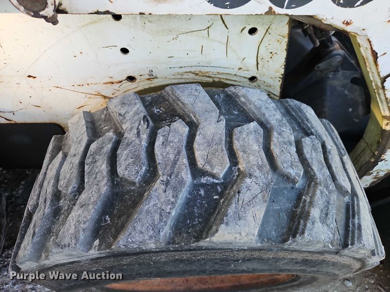 image for item EO4722 1994 Bobcat 853 skid steer loader