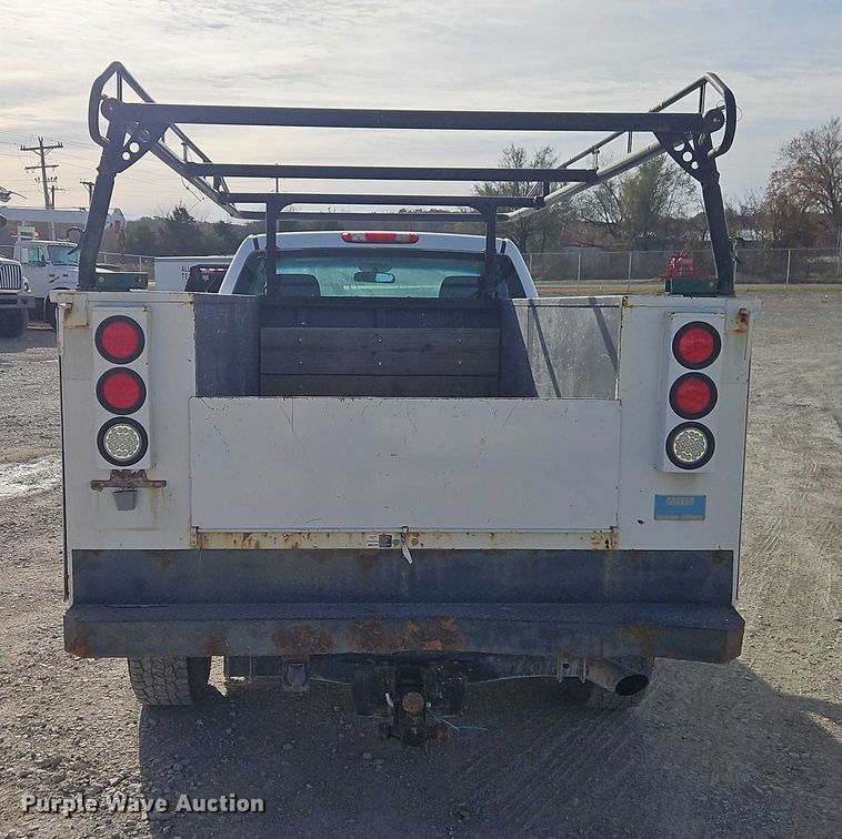 image for item EO4813 2012 GMC Sierra 2500HD utility bed pickup truck