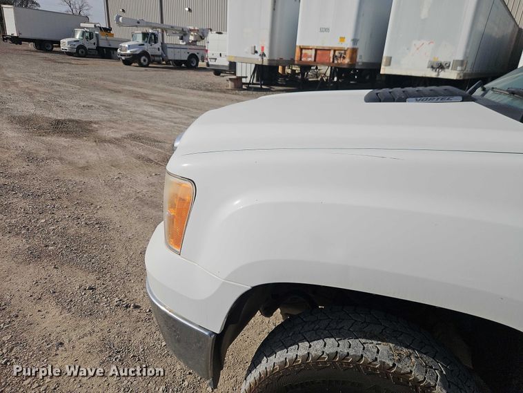 image for item EO4813 2012 GMC Sierra 2500HD utility bed pickup truck