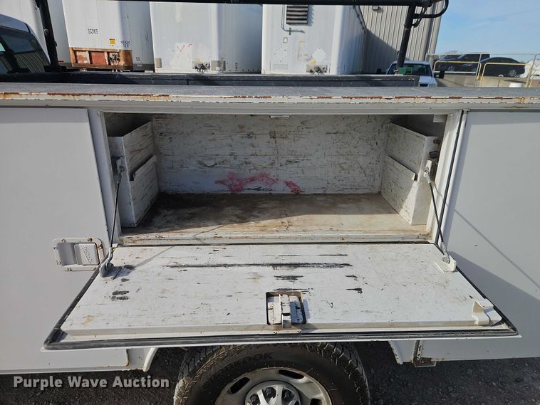 image for item EO4813 2012 GMC Sierra 2500HD utility bed pickup truck