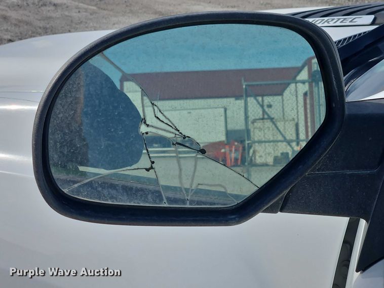 image for item EO4813 2012 GMC Sierra 2500HD utility bed pickup truck