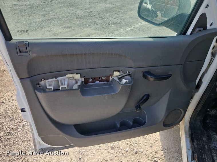 image for item EO4813 2012 GMC Sierra 2500HD utility bed pickup truck