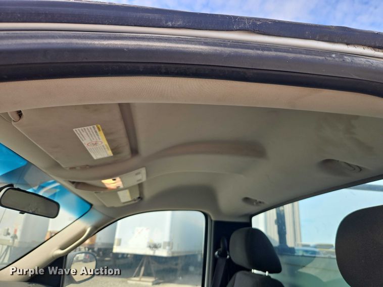 image for item EO4813 2012 GMC Sierra 2500HD utility bed pickup truck