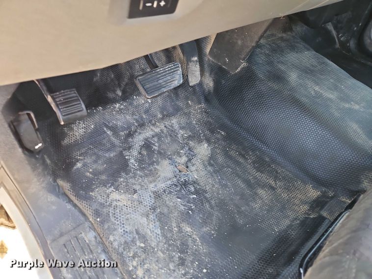 image for item EO4813 2012 GMC Sierra 2500HD utility bed pickup truck