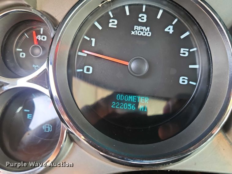 image for item EO4813 2012 GMC Sierra 2500HD utility bed pickup truck