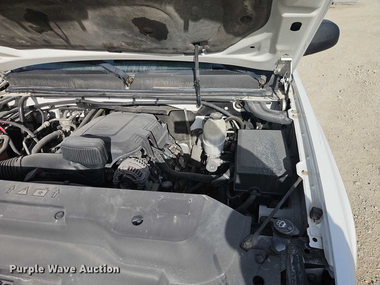 image for item EO4813 2012 GMC Sierra 2500HD utility bed pickup truck