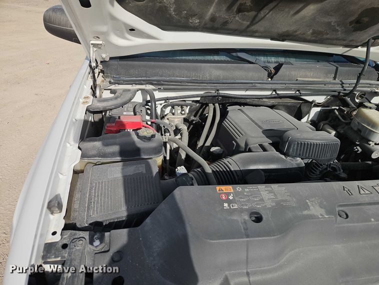 image for item EO4813 2012 GMC Sierra 2500HD utility bed pickup truck