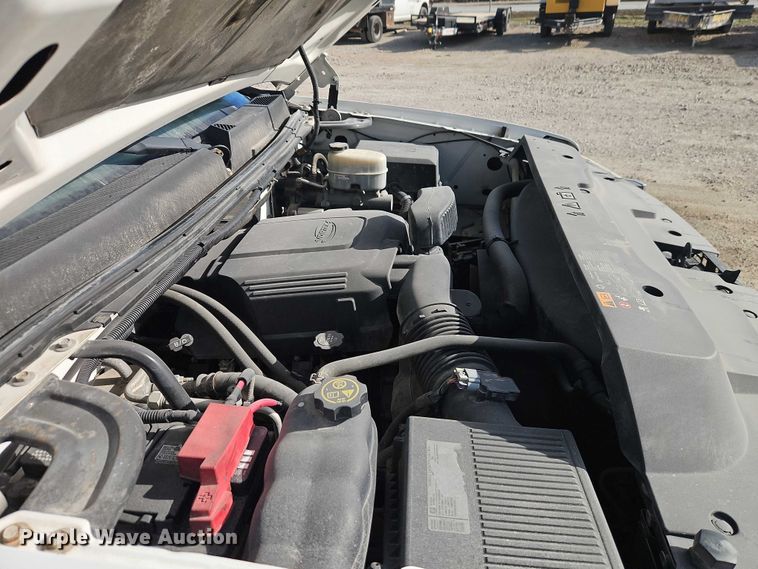 image for item EO4813 2012 GMC Sierra 2500HD utility bed pickup truck