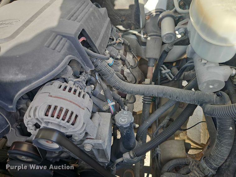 image for item EO4813 2012 GMC Sierra 2500HD utility bed pickup truck