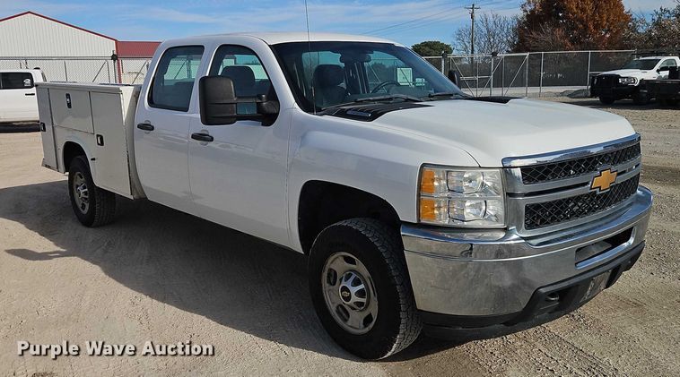 image for item EO4814 2013 Chevrolet Silverado 2500HD Crew Cab utility bed pickup truck