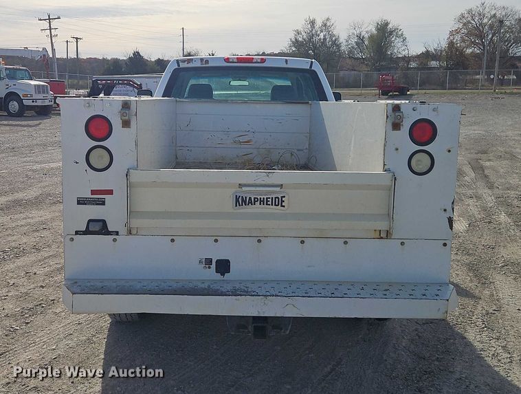 image for item EO4814 2013 Chevrolet Silverado 2500HD Crew Cab utility bed pickup truck