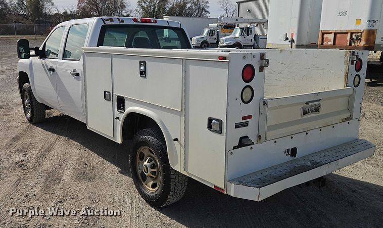 image for item EO4814 2013 Chevrolet Silverado 2500HD Crew Cab utility bed pickup truck