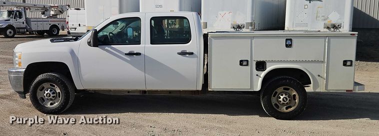 image for item EO4814 2013 Chevrolet Silverado 2500HD Crew Cab utility bed pickup truck