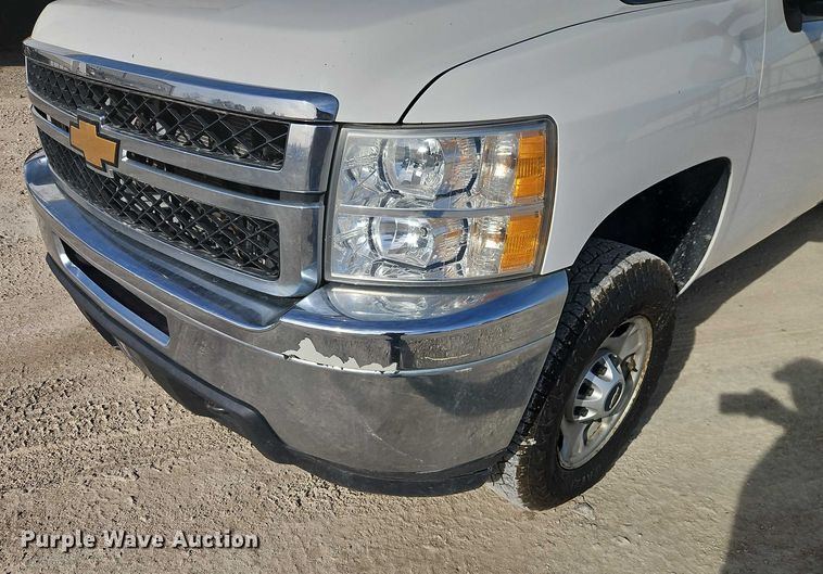 image for item EO4814 2013 Chevrolet Silverado 2500HD Crew Cab utility bed pickup truck