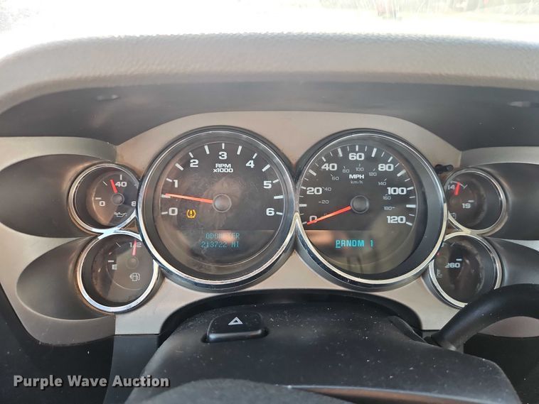 image for item EO4814 2013 Chevrolet Silverado 2500HD Crew Cab utility bed pickup truck