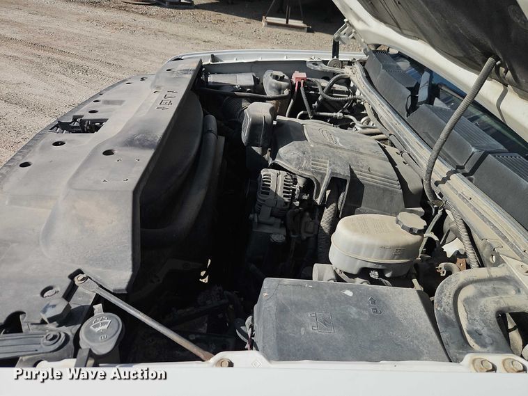 image for item EO4814 2013 Chevrolet Silverado 2500HD Crew Cab utility bed pickup truck