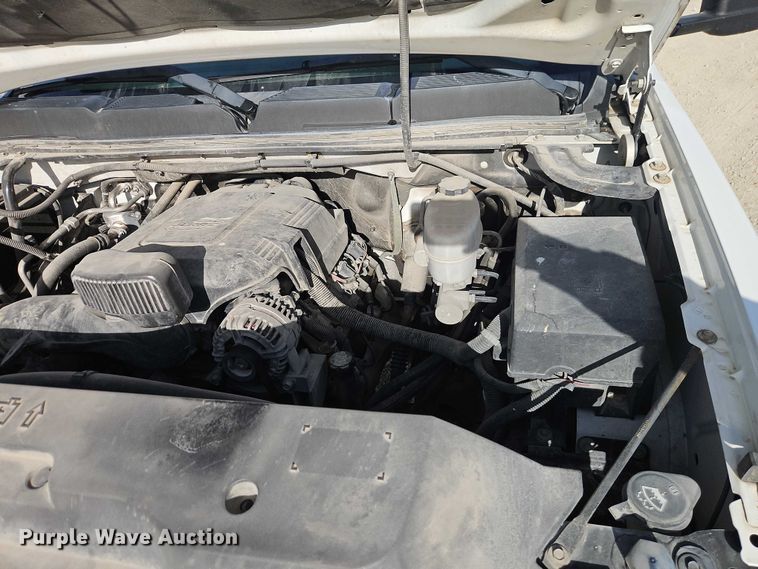 image for item EO4814 2013 Chevrolet Silverado 2500HD Crew Cab utility bed pickup truck