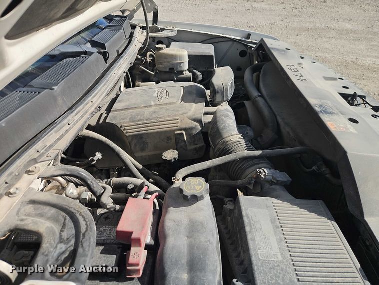 image for item EO4814 2013 Chevrolet Silverado 2500HD Crew Cab utility bed pickup truck